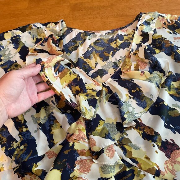 Size XL Daisy Fuentes blue yellow white blouse with ruffles - Picture 8 of 10